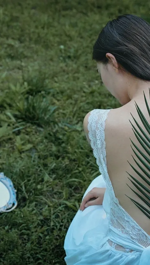27d962e2bf043b896b40ddd881b88bcf64aa7002.jpg Lossky Lato Sexy Sukienka damska 2018 Backless Krzyż Sznurek Ruffles Pakiet Talii Pasek Dekolt Mini Sukienka Lato Czerwone Rocznika