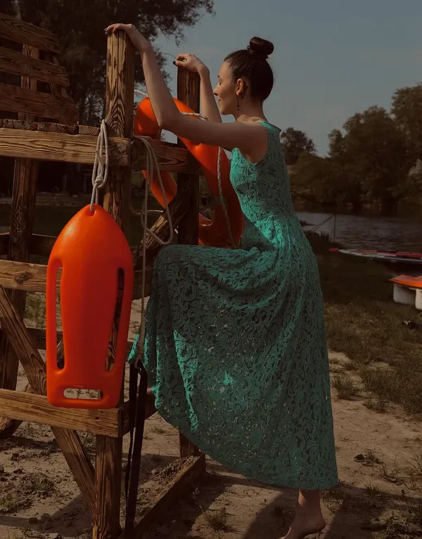 82bd1b928b804d3881c27f6abd7c6e398e3b0735.jpg Letnia Sukienka 2018 Kobiety Casual Plaża Krótka Sukienka Pomponem Czarny Biały Mini Koronka Sukienka Sexy Party Suknie Vestidos S-5XL