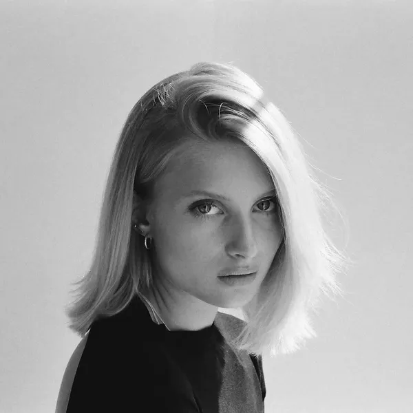 2018 Luxury Ear Stud Earrings For Women 12 Colors Round With Cubic Zircon Charm Flower Stud Earrings Women Jewelry Gift